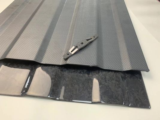 Vòng quay đánh cá Sợi cacbon có hồ sơ thấp Nước muối CNC gia công Sợi cacbon